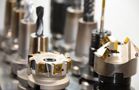 CNC esztergálás: a gépipar fejlődése a 21. században